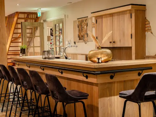 Luxe groepsaccommodatie met sauna, Finse kota en hottub