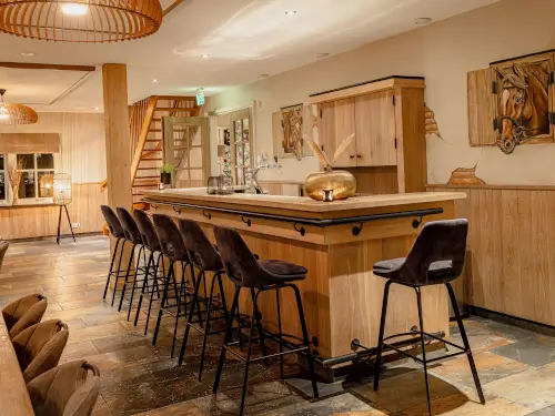 Luxe groepsaccommodatie met sauna, Finse kota en hottub