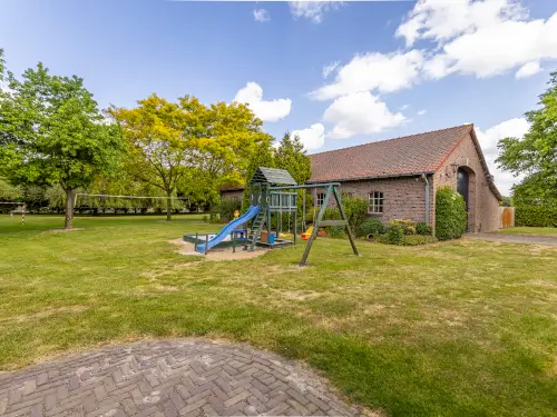 Sfeervolle vakantieboerderij met groot overdekt terras