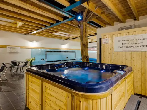 Exclusief vakantiehuis met binnenzwembad, sauna en whirlpool