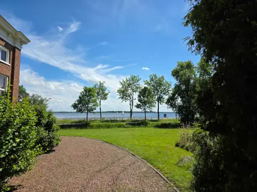 Exclusieve vakantiewoning inclusief privé binnenzwembad, bubbelbad & sauna