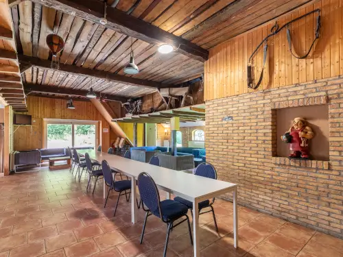 Groepsverblijf + hottub, kampvuur, sauna & speelschuur