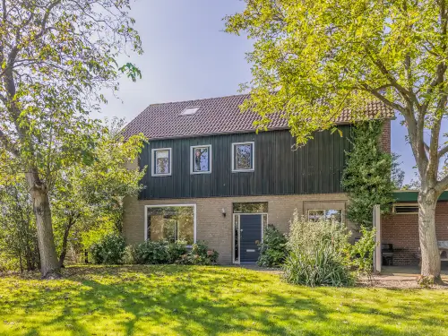14 persoons vakantiehuis met ruim terras