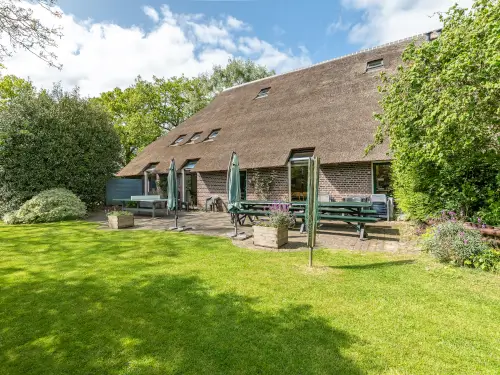 Karakteristieke vakantieboerderij met ruim terras