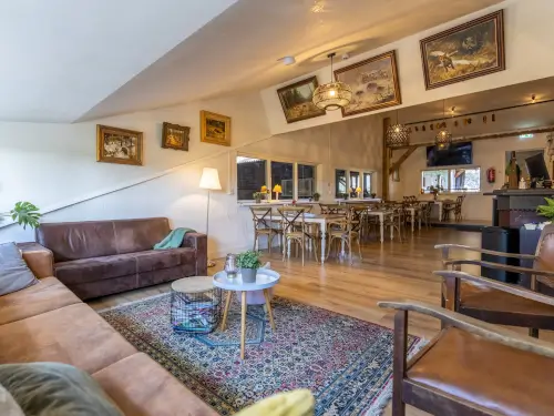 Vakantiehuis met luxe kamers op een educatieve boerderij