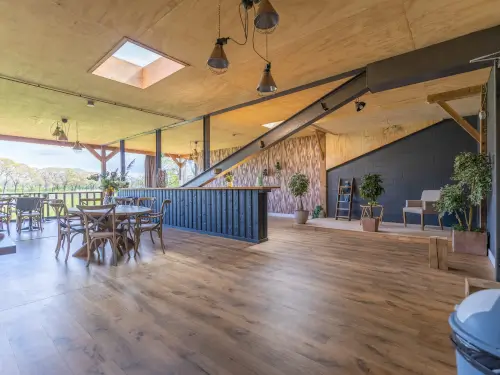 Vakantiehuis met luxe kamers op een educatieve boerderij