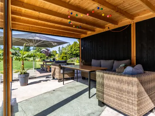Boerderij met recreatieruimte, grote tuin & veranda