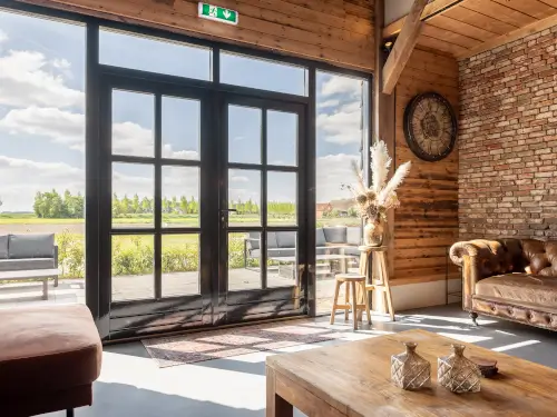 Nieuw - Vakantieboerderij met 10 privé-kamers in Zeeland