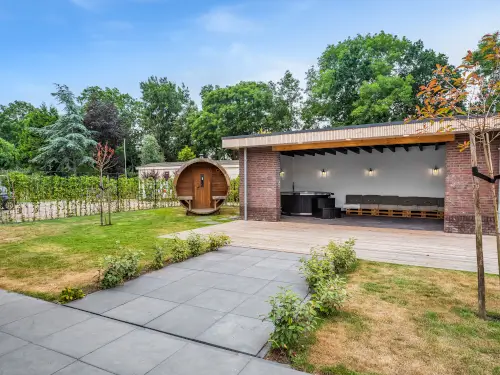 Luxe vakantiehuis met sauna en hottub