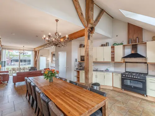 Vakantiehuis met sauna & grote speelweide