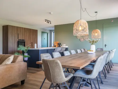 Luxe familie accommodatie met privétuin en hottub