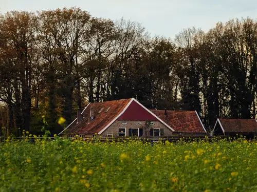 Authentieke boerderij met hottub en veel sfeer