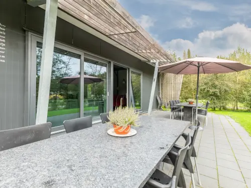 Luxe vakantievilla met bubbelbad, stoomdouche & sauna