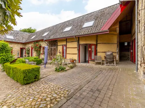 Monumentale carréboerderij op groot landgoed met kookatelier