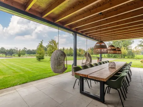 Luxe familiehuis met recreatieruimte en bioscoop