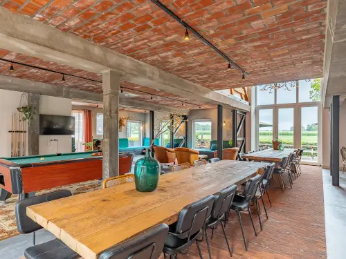 Luxe groepshuis op de Veluwe met zwemvijver & sauna