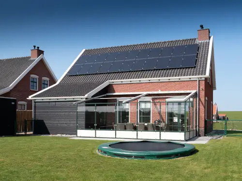 Twee luxe familiehuizen nabij het strand