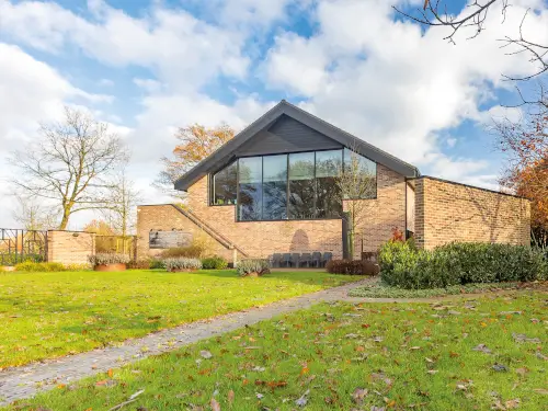 Sfeervolle benedenwoning met privé-kamers