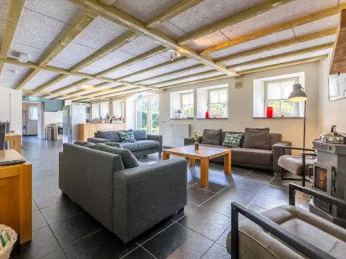 Sfeervol groepshuis + appartement nabij uitgestrekt bos